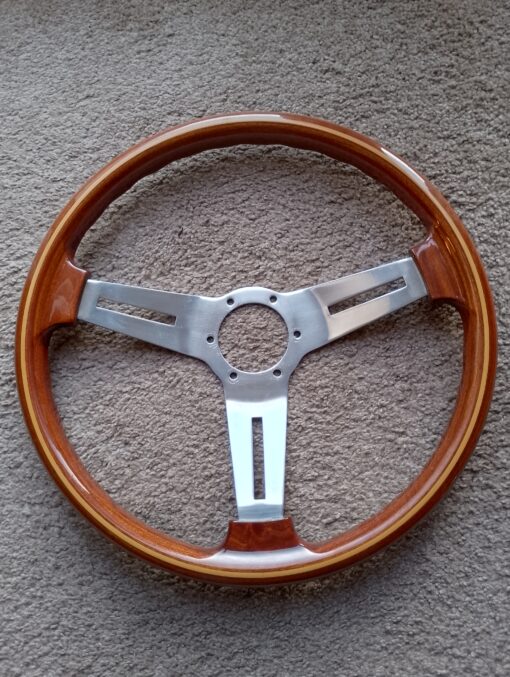 Beautiful custom made steering wheel 15 1/4 inches